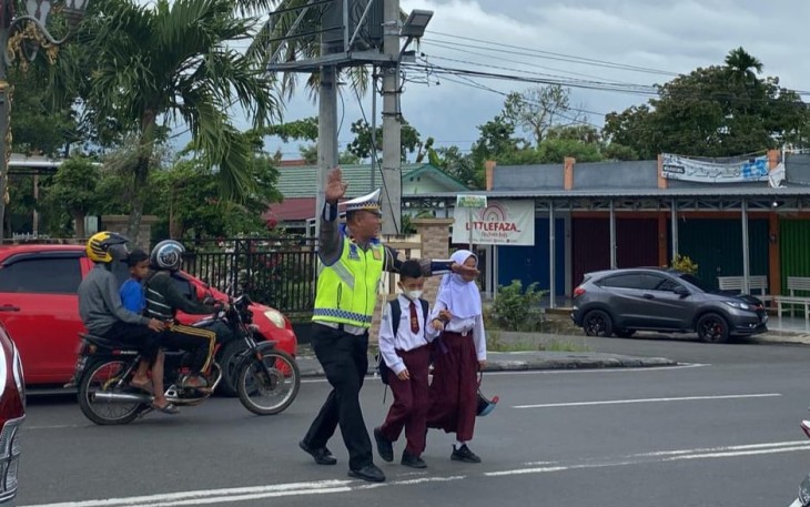 Personil Jalankan 'Commander Wish'