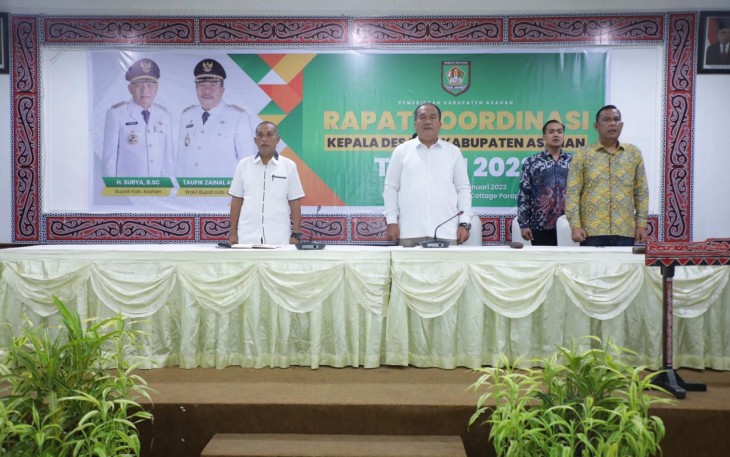 Wabup Taufik ZA saat Buka Rakor Kepala Desa di Danau Toba 