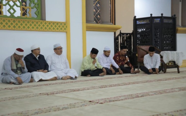 Bupati Asahan Ikuti Pengajian Subuh Masjid Agung H. Achmad Bakrie Kisaran