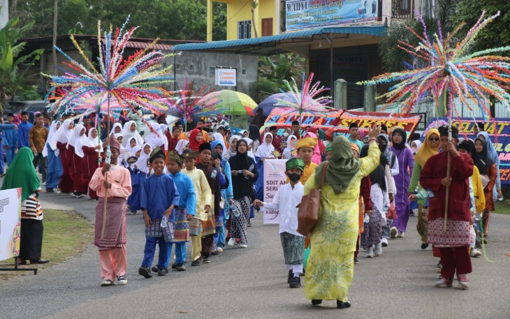 Sepuluh Kafilah Semarakkan Pawai Ta'aruf STQH XII Kabupaten Bintan