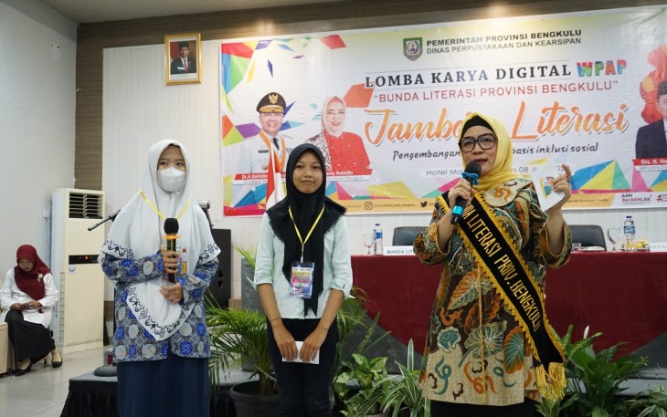 Ketua TP PKK Provinsi Bengkulu Derta Rohidin