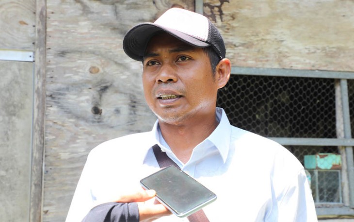 Warga Desa Pasir Merah, Ego Saputra