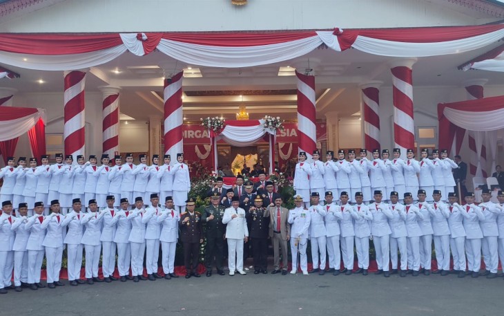 Upacara Penurunan Bendera