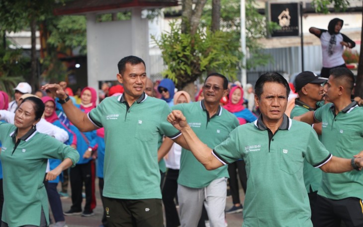 Dandim Tulungagung Ikuti Senam Massal Bersama Pj Bupati Tulungagung