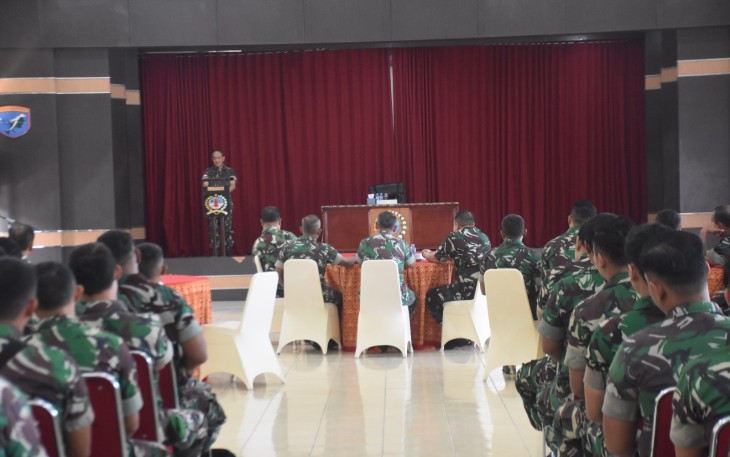 Kasrem 121/ABW Gelar Jam Komandan Serta Jumat Berkah 