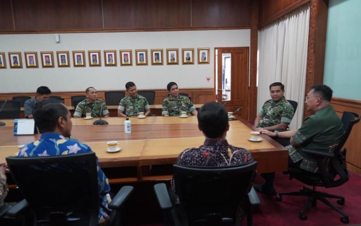 Danrem 071/Wijatakusuma Kolonel Czi Mohammad Andhy Kusuma, S.Sos., M.M., M.Han., lakukan audensi dengan Kepala Bank Indonesia Purwokerto, Jumat (29/12/2023) di Kantor Bank Indonesia Purwokerto, Banyumas