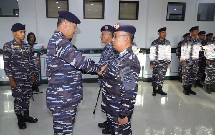 Pangkoarmada Laksamana Muda TNI Hersan, S.H., M.Si., M.Tr.Opsla, saat Pimpin Sertijab Kadiskomlek Koarmada III