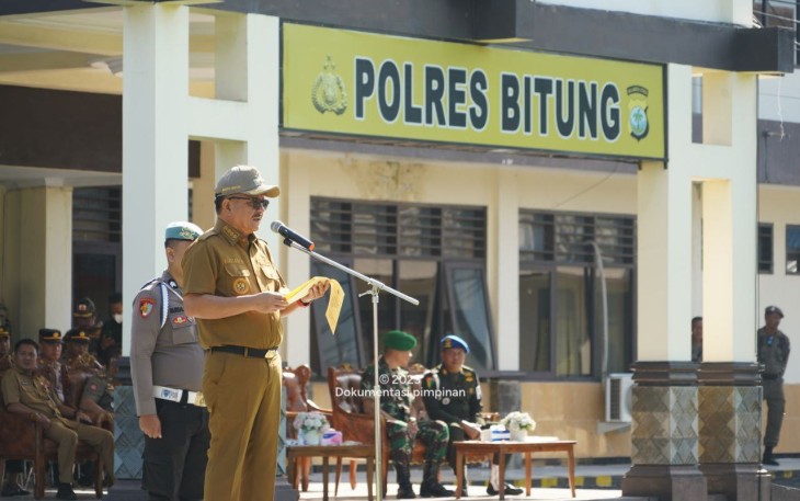 Walikota Bitung saat membacakan amanat Kapolri
