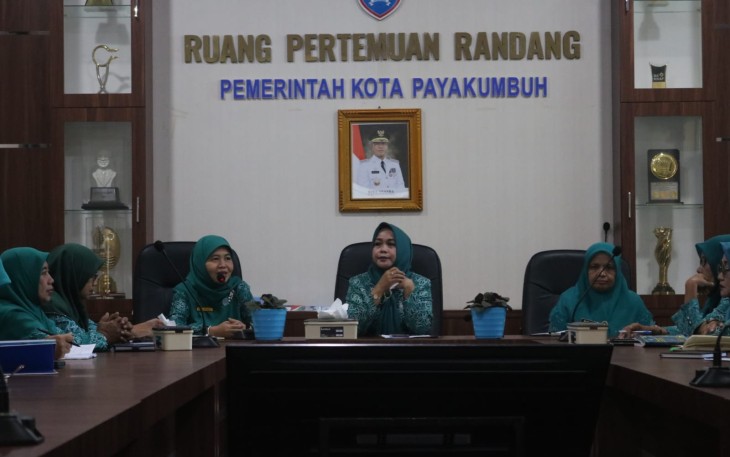 TP. PKK Kabupaten Limapuluh Kota didampingi Diskominfo melakukan studi tiru, terkait penggunaan aplikasi SiPedati Kota Payakumbuh.