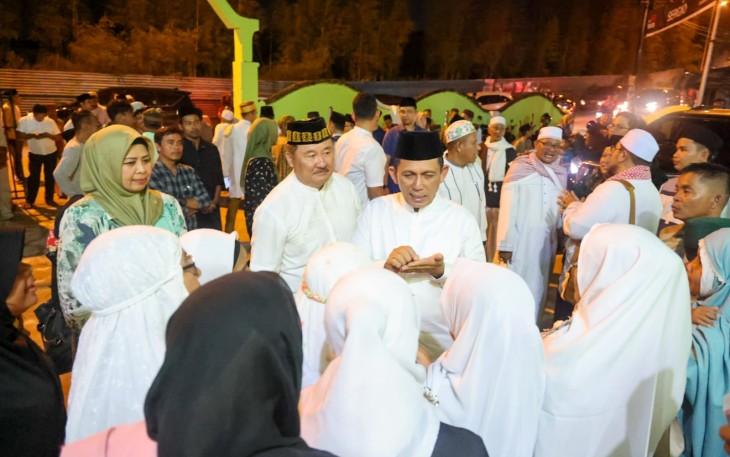 Gubernur Ansar saat Safari Ramadhan di Masjid Nur Ilahi Tanjung Uma, Batam 