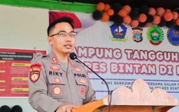 Kapolres Bintan pada acara peresmian Kampung Tangguh Bebas Narkoba di Desa Teluk Sasah Seri Kuala Lobam