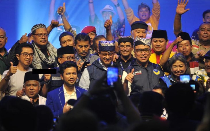 Massa Demokrat Jatim Ramaikan Kehadiran Anies di Surabaya