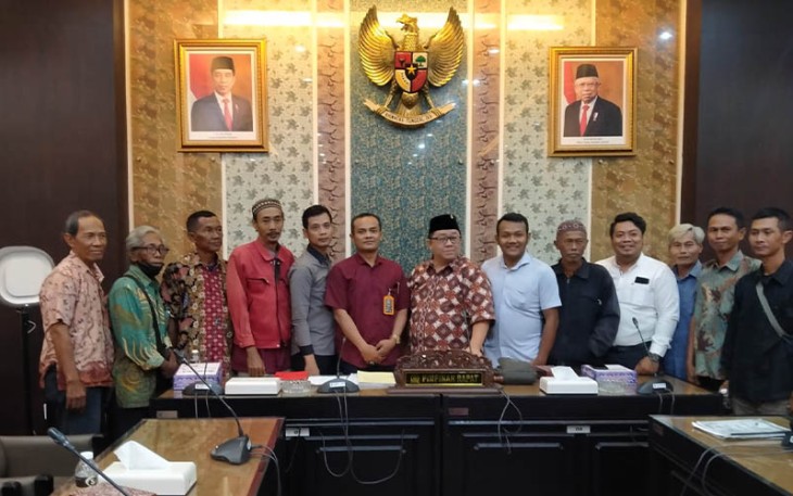Warga Bulak Banteng Bandarejo Surabaya saat Wadul ke wakil rakyat gedung DPRD Jawa Timur