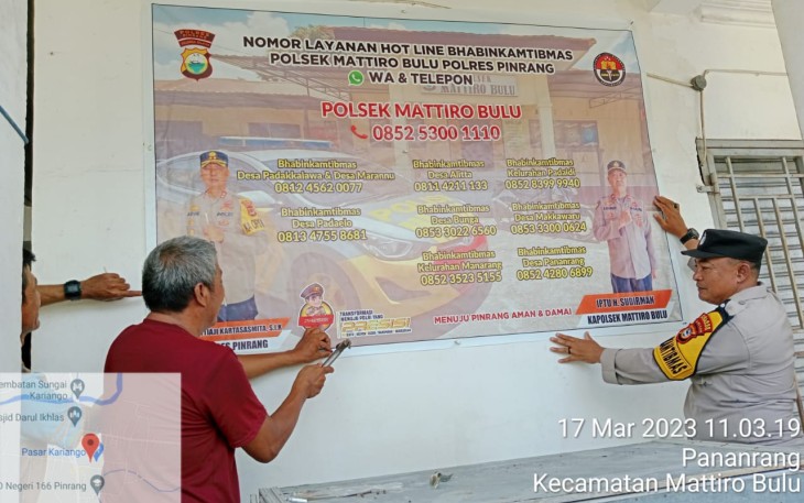 Polsek Mattiro Bulu Polres Pinrang sebarkan stiker pelayanan  Hot line 