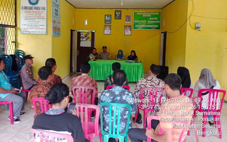 Polsek Sukaraja Polres Seluma Polda Bengkulu saat Pantau Rakor Apel Pantarlih