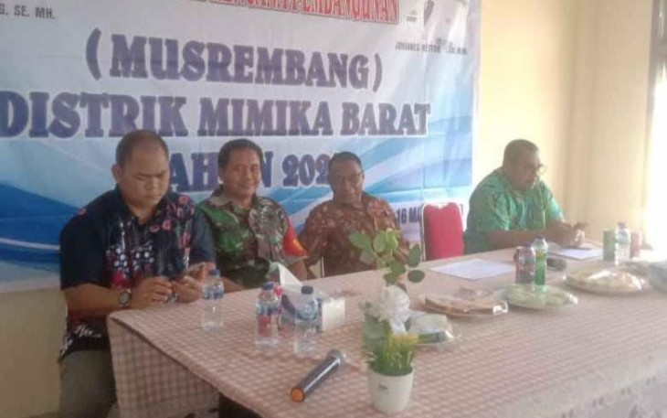 Babinsa Koramil 1710-01/Kokonao saat Hadiri Kegiatan Musrenbang