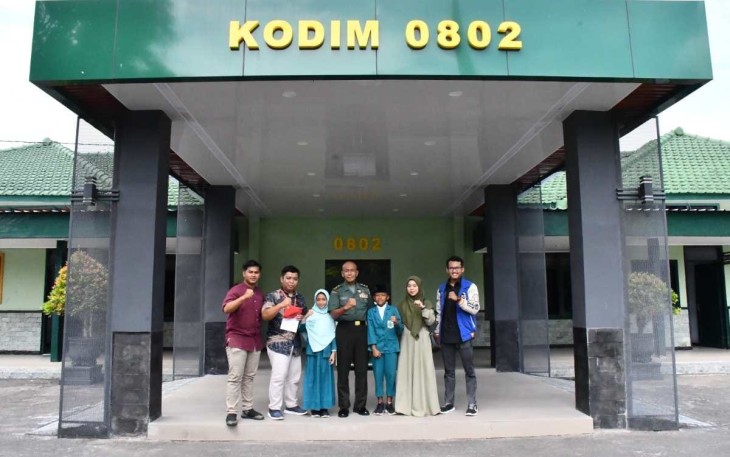 Komandan Kodim 0802/Ponorogo, Letkol Inf Hirta Juni Adriansyah, S. Sos. M. Han. diwakili Kasdim 0802/Ponorogo, Mayor Inf Misirin memberikan spirit serta motivasi kepada Yayasan Yatim Mandiri khususnya para pemenang lomba