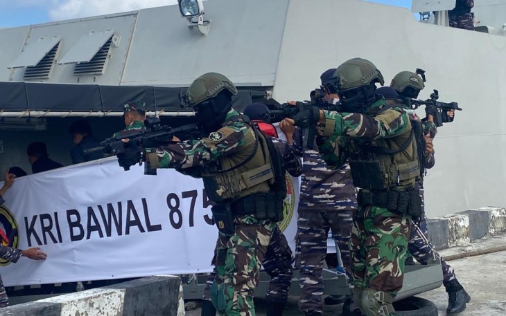 Latihan Pengamanan VVIP di Pelabuhan Arar Sorong