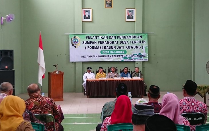 Pelantikan Perangkat Desa Kalangan