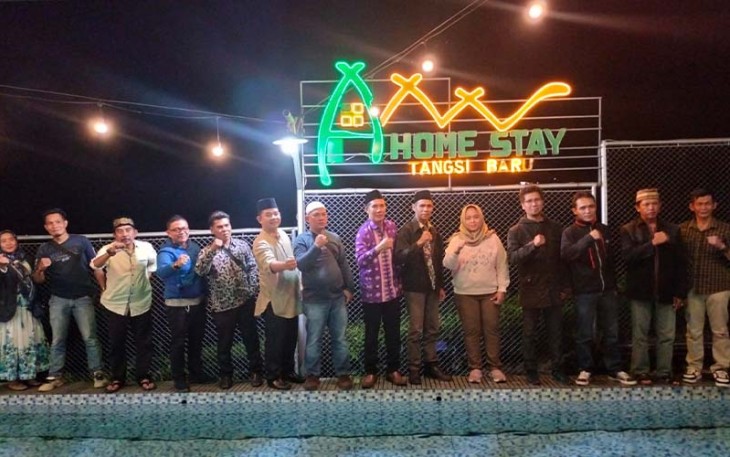 Foto Bersama usai acara ramah tamah