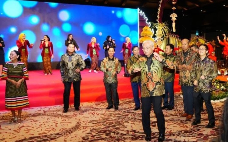 Musik Gamelan Bali mengiringi para petinggi militer ASEAN beserta istri dan delegasi, di ruangan Candi Ballroom, Apurva Kempinski Hotel, tempat dilangsungkannya jamuan makan malam, Rabu (7/6/2023).