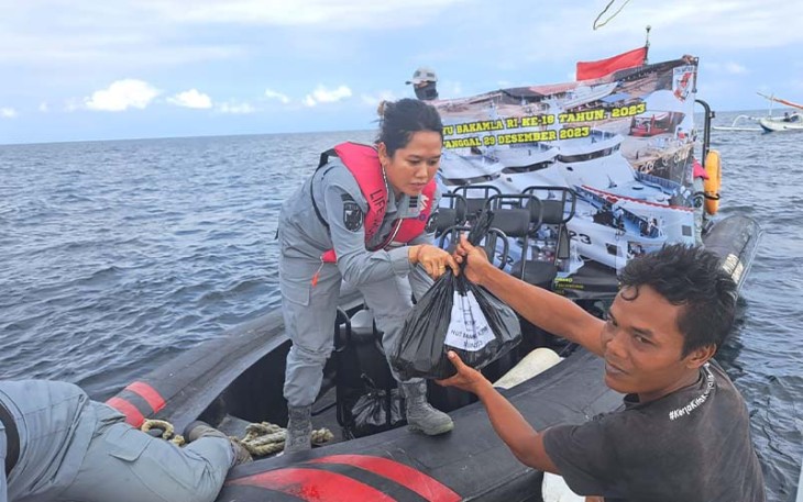 Zona Bakamla Tengah Aktif Berikan Tali Kasih