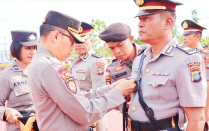 Kapolres Bintan saat Pimpin Upacara Sertijab Pejabat Polres Bintan