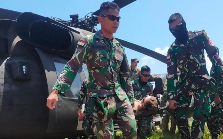 TNI saat Latihan evakuasi medis udara di Batalyon R 515/UTY Pakistaji, Kabat Banyuwangi Jawa Timur. Rabu (6/9/2023)