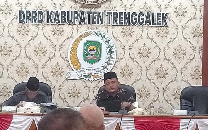 Situasi rapat kerja Komisi I DPRD Kabupaten Trenggalek, dengan tujuh (7) OPD mitra kerja, di aula DPRD Kabupaten Trenggalek, Selasa (14/3/2023) (Foto Hardi Rangga klikwarta.com).