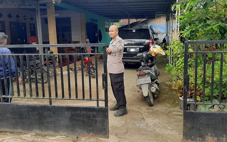 Polisi saat Olah TKP 