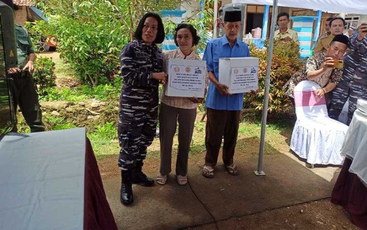 Danlanal Malang saat peresmian Kampung Bahari Nusantara di Kabupaten Malang