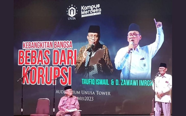 Taufiq Ismail dan D. Zawawi Imron saat Baca Puisi Antikorupsi 