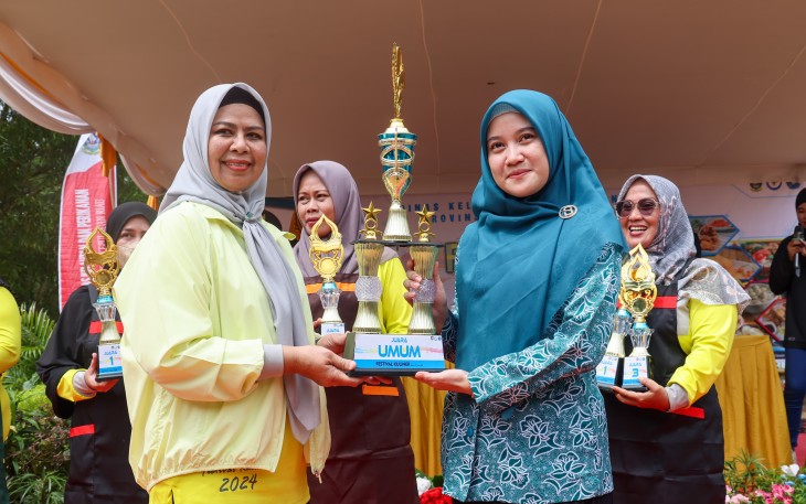 Ketua TP-PKK Provinsi Kepulauan Riau saat Membuka Festival Kuliner dan Lomba Masak Ikan Tahun 2024