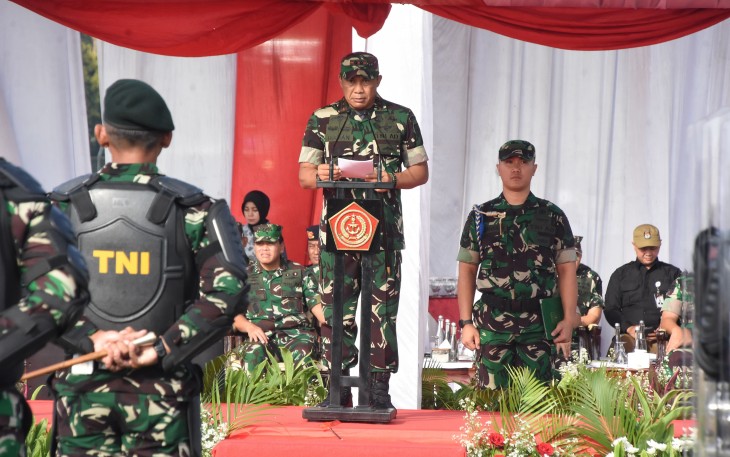 TNI menggelar Apel Kesiapan Pengamanan Pemilu Tahun 2024, bertempat di Taxy Way Echo Halim Perdana Kusuma, Jakarta Timur, Kamis (01/02/2024)