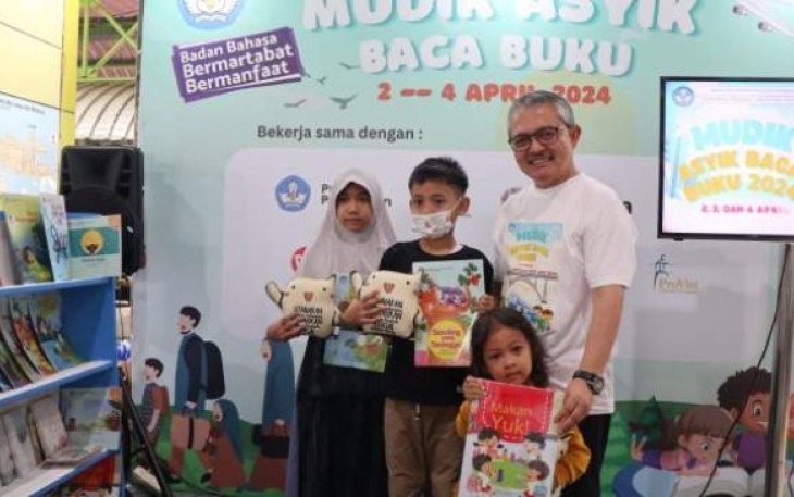 Mudik Asik Baca Buku Kemendikbudristek 