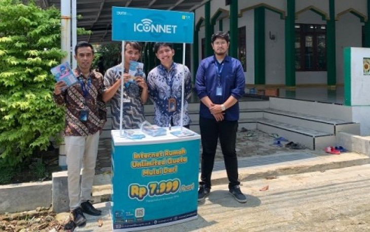 PLN Icon Plus kembali menghadirkan layanan internet ICONNET gratis untuk masyarakat. Kali ini Bantuan fasilitas internet gratis diberikana kepada warga Arjawinangun, Kabupaten Cirebon