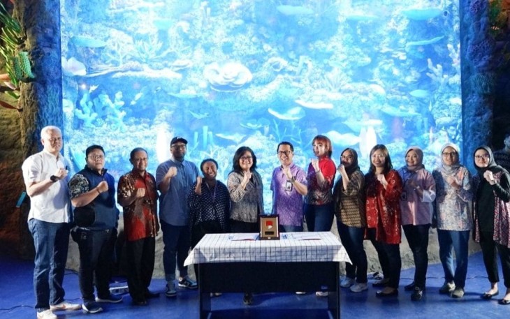 Penandatanganan Perjanjian Kerja Sama (PKS) dilakukan oleh Direktur Enterprise Business Finnet Aziz Sidqi dan Direktur JRP Tina S. Hadisumarto di Bintaro Exchange Sea, Bintaro beberapa waktu lalu.