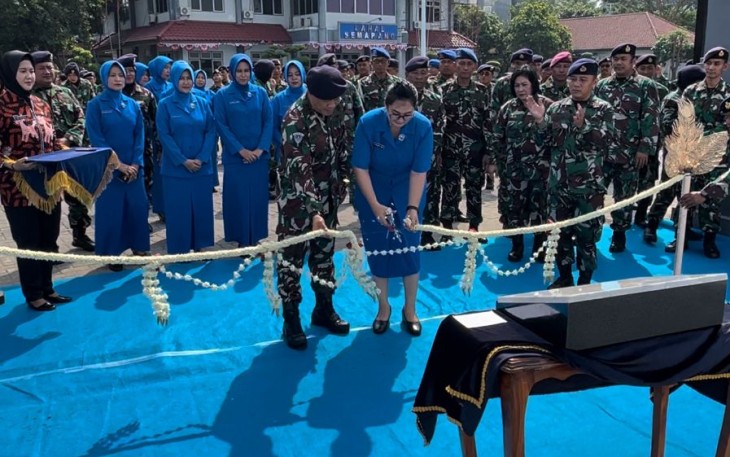 Danlanal Semarang Resmikan Gapura Mako Lanal Semarang 