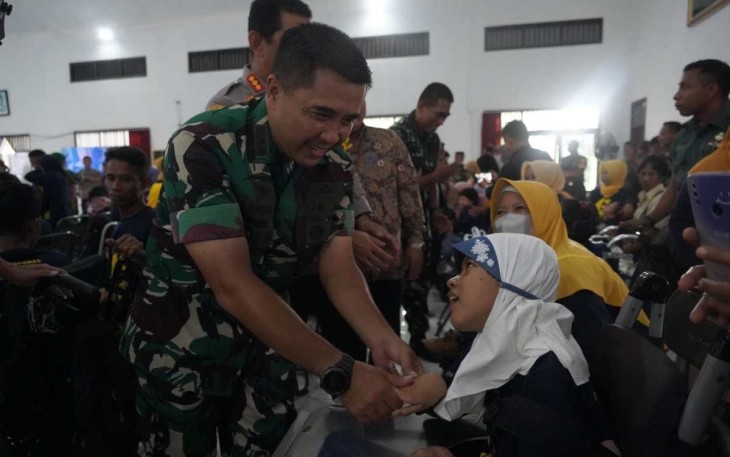 Korem 071/Wijayakusuma bersinergi bersama perwakilan Bank Indonesia Purwokerto, menggandeng segenap komponen dan elemen masyarakat Banyumas, untuk peduli membantu meringankan beban kehidupan penderita disabilitas ganda dan keluarga melalui program orang tua asuh disabilitas ganda