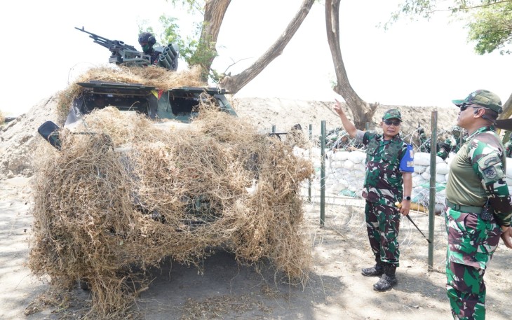  Pangdivif 2 Kostrad Tinjau UST Kompi Terintegrasi di Situbondo