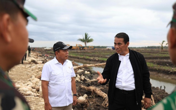 Wamenhan Dampingi Mentan Tinjau Lokasi Lahan Pengembangan Food Estate di Kampung Wanam Merauke