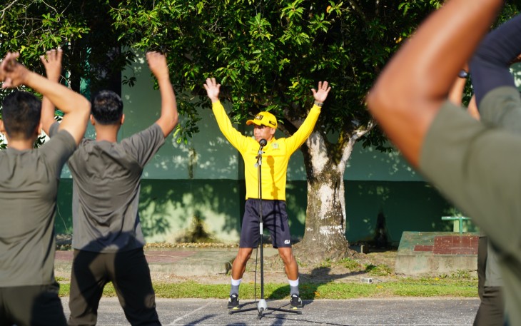 Olahraga Rutin Setiap Hari Jumat Prajurit dan PNS Korem 121/ABW Bersama Jajaran 