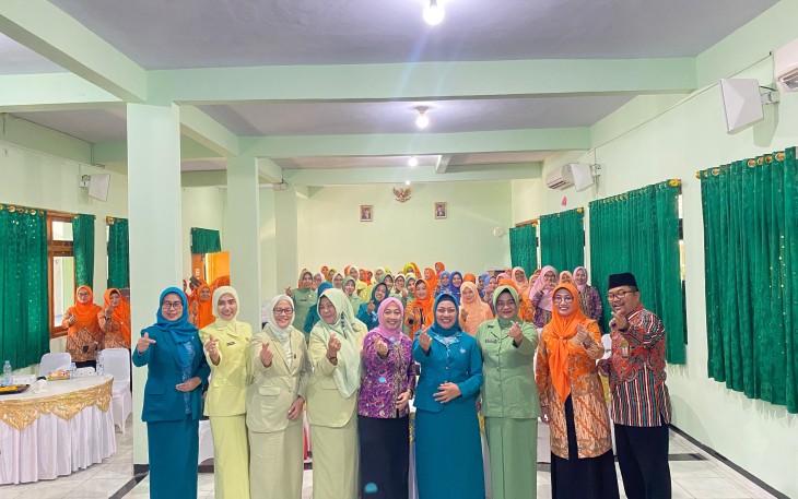 Silaturahmi Persit KCK Cab XVI Dim Ponorogo Dengan Organisasi Wanita Kabupaten Ponorogo