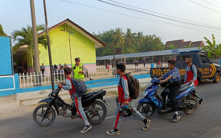 Polsek Belitang III Rutin Melaksanakan Pengaturan Arus Lalulintas 