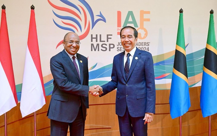 Presiden Joko Widodo saat menerima Presiden Zanzibar Hussein Ali Mwinyi, di Ruang Casablanca, Hotel Mulia Nusa Dua, Bali, pada Senin (2/9/2024). Indonesia dikatakan Presiden Jokowi siap menjadi mitra penting bagi Tanzania dan Zanzibar karena memiliki pengalaman yang luas dalam pengelolaan bisnis, pariwisata bahari, dan konservasi ekosistem laut. (Foto: Muchlis Jr/Biro Pers Sekretariat Presiden)