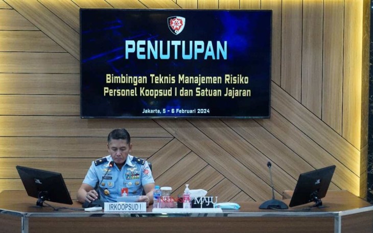 Ir Koops Udara I, Marsma TNI Arifiani Nur Dwiyanto, M.Han., dalam Penutupan Bimtek Manajeman Risiko. Bertempat di Ruang Yudha Makoops Udara I. (Selasa, 6-2-2024).