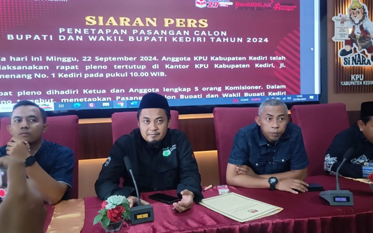 KPU Kabupaten Kediri Gelar Rapat Pleno Penetapan Dua Paslon Pilkada 2024