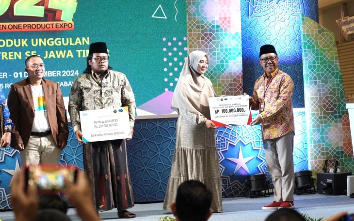 UUS Bank Jatim Salurkan KUR Syariah