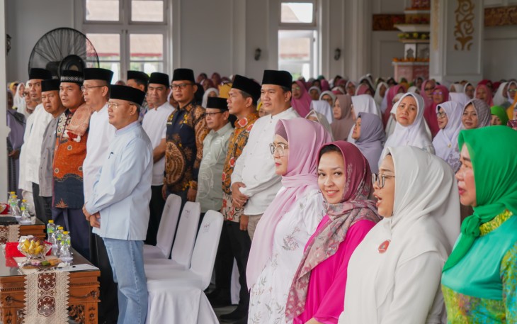 Ribuan Ibu Padati Balai Raya Semarak