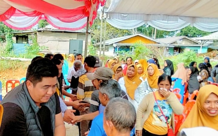 Cabup No Urut 1 Roby Kampanye di Kampong Bukit Senyum